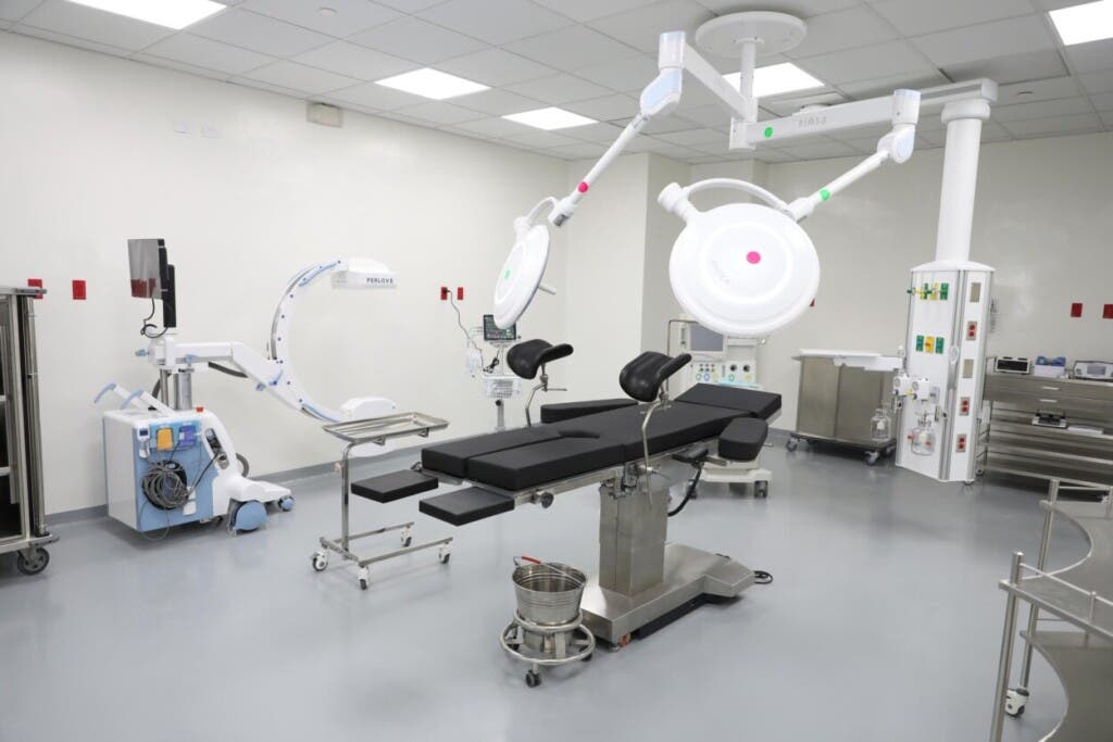 El jefe de Estado informó que ya se encuentra en construcción el Hospital Traumatológico de Sosúa, que será entregado en 2026 y dará soporte a la región norte.