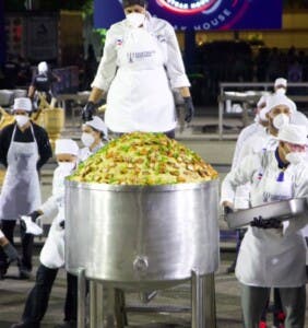 Récord Guinness: Santiago prepara el mofongo más grande del planeta
