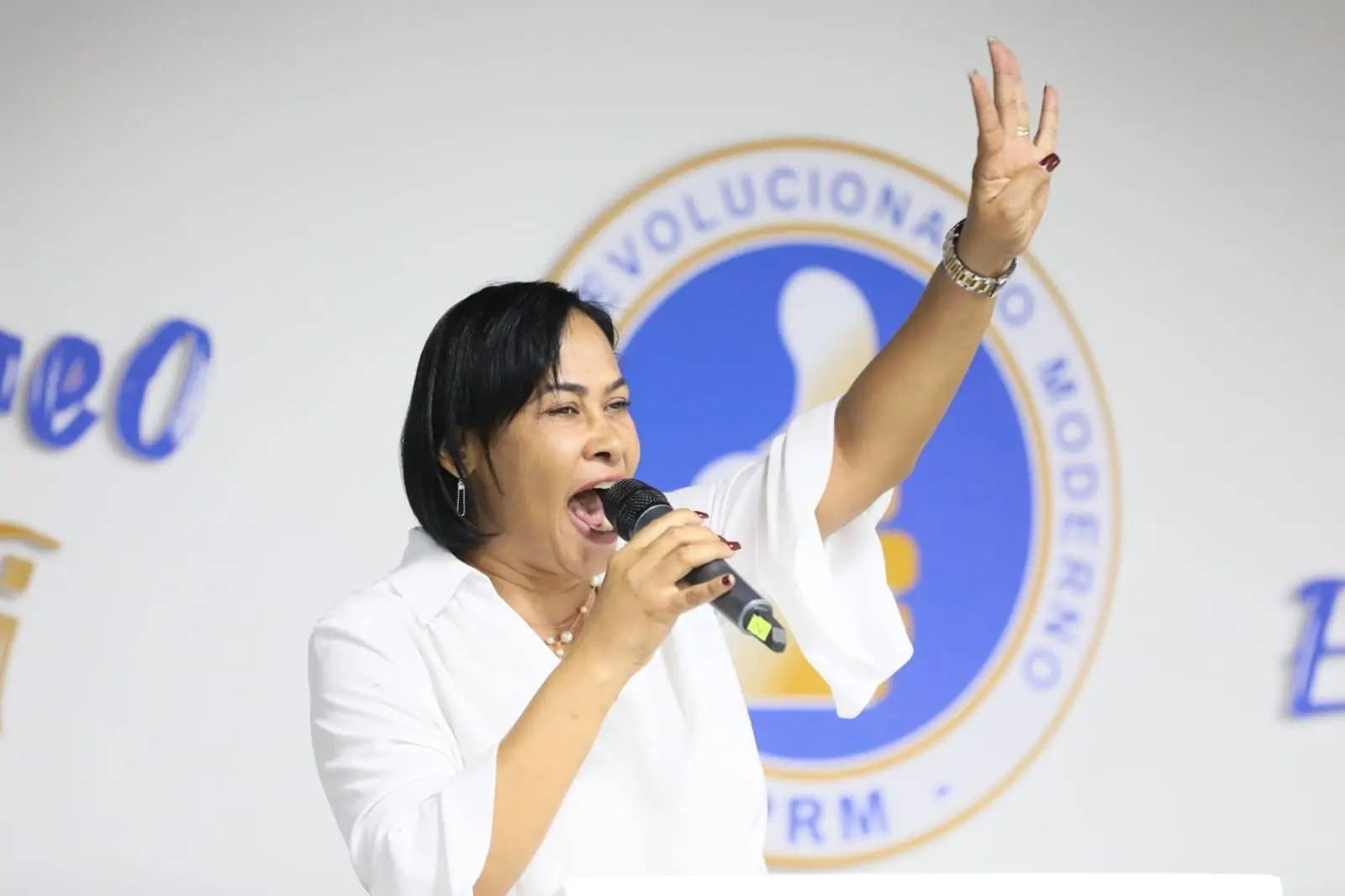 Alcaldesa de Cristóbal, Sandra Peña, demanda a regidor por difamación pública