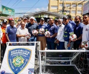 Policía Nacional lanza proyecto piloto de fútbol callejero 3×3 en Capotillo