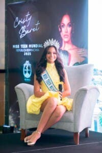 Cristy Baret, Miss Teen Mundial RD, se despide rumbo a El Salvador
