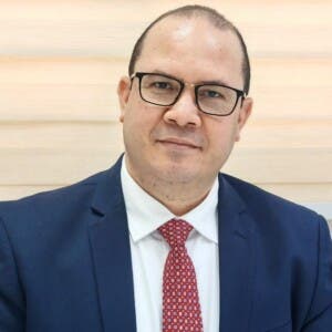 Politólogo Juan González realiza advertencia