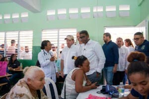 Autoridades despliegan servicios integrales en jornada social en Sosúa