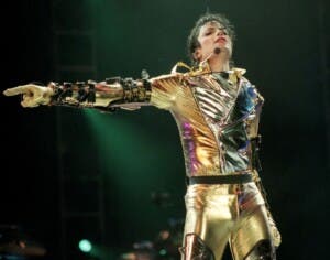 Calcetín de Michael Jackson de 1997 será subastado en Nimes desde 2,500 euros