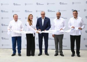 Abinader inaugura Parqueo Plaza Zona Colonial