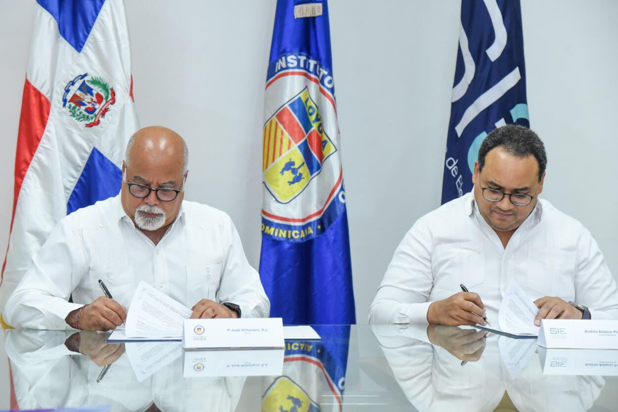 Instituto Politécnico Loyola y SIE firman acuerdo para licencias de electricistas