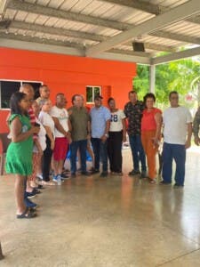 Paliza visita Ciudad Juan Bosch tras cacerolazo