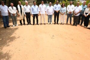 Ministro de Turismo deja iniciado reconstrucción de vía de acceso en Jumunuco, Jarabacoa