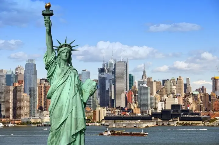 Trump demanda a Nueva York por sus leyes migratorias ‘santuario’