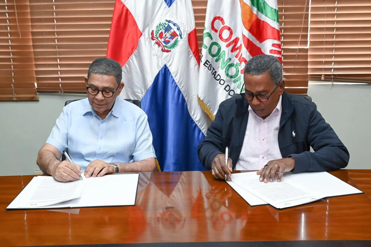 Comedores  y Hogar Crea firman acuerdo interinstitucional