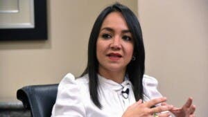 Ministra Interior escurre el bulto