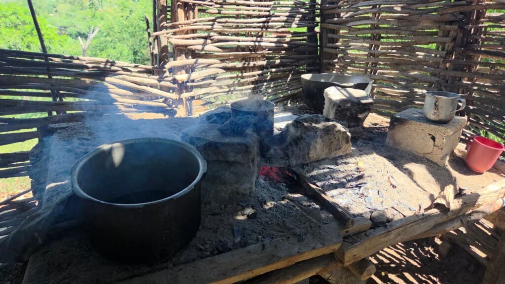 Crisis en Elías Piña: dominicanos se van, haitianos se quedan