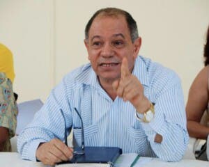 Pepe Abreu alerta sobre deficiencias en Senasa y pide a Hazim rendir cuentas