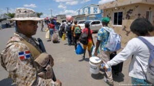 Migración repatria a 1,431 haitianos en nuevo operativo: «¿De qué manera organizan los registros?»