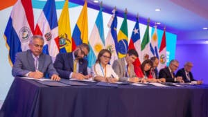 Aduanas de República Dominicana y El Salvador firman acuerdo: Agilizarán comercio mutuo