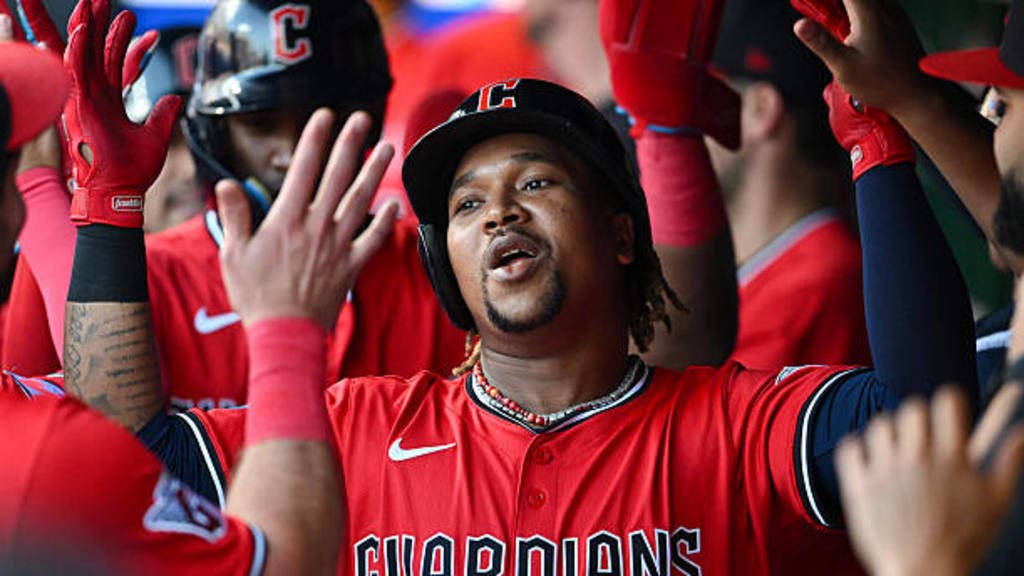José Ramírez alcanza marca de 20 jonrones y 20 bases robadas