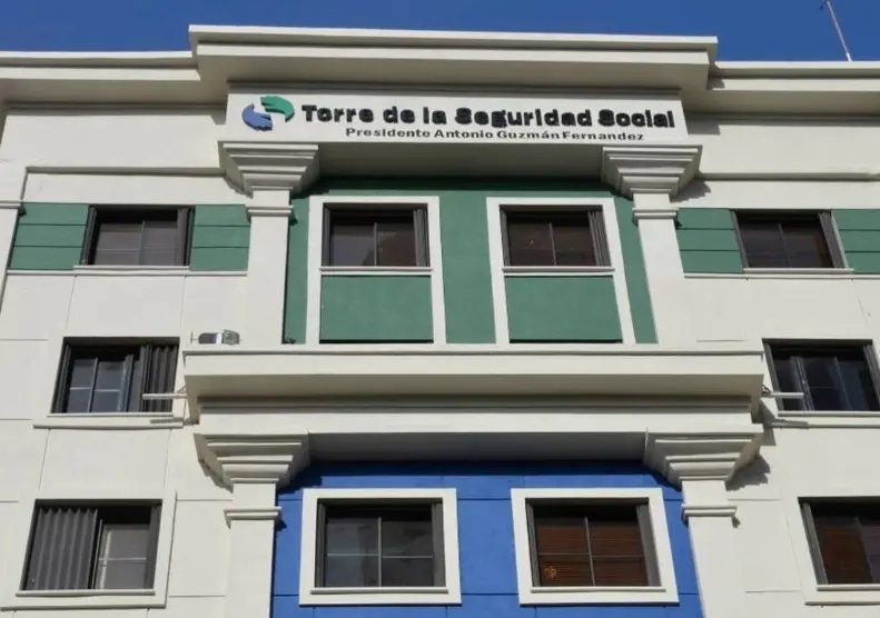 El 25% empleados públicos gana menos 15 mil pesos