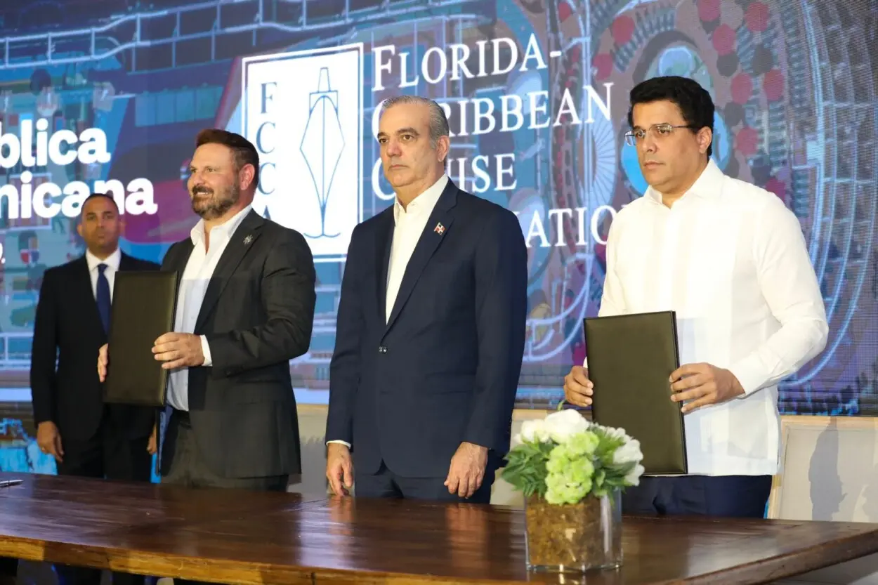 Abinader impulsa alianza histórica con FCCA para fortalecer turismo marítimo