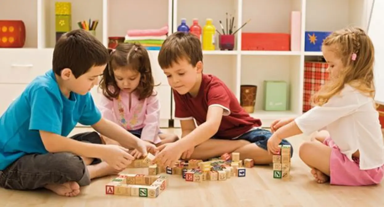 Cómo hacer nuevos amigos al iniciar el año escolar