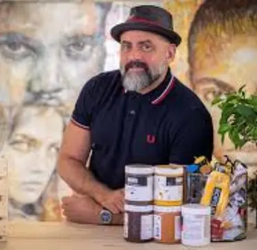 Gerardo Labarca: El lavaplatos que se consagró como artista