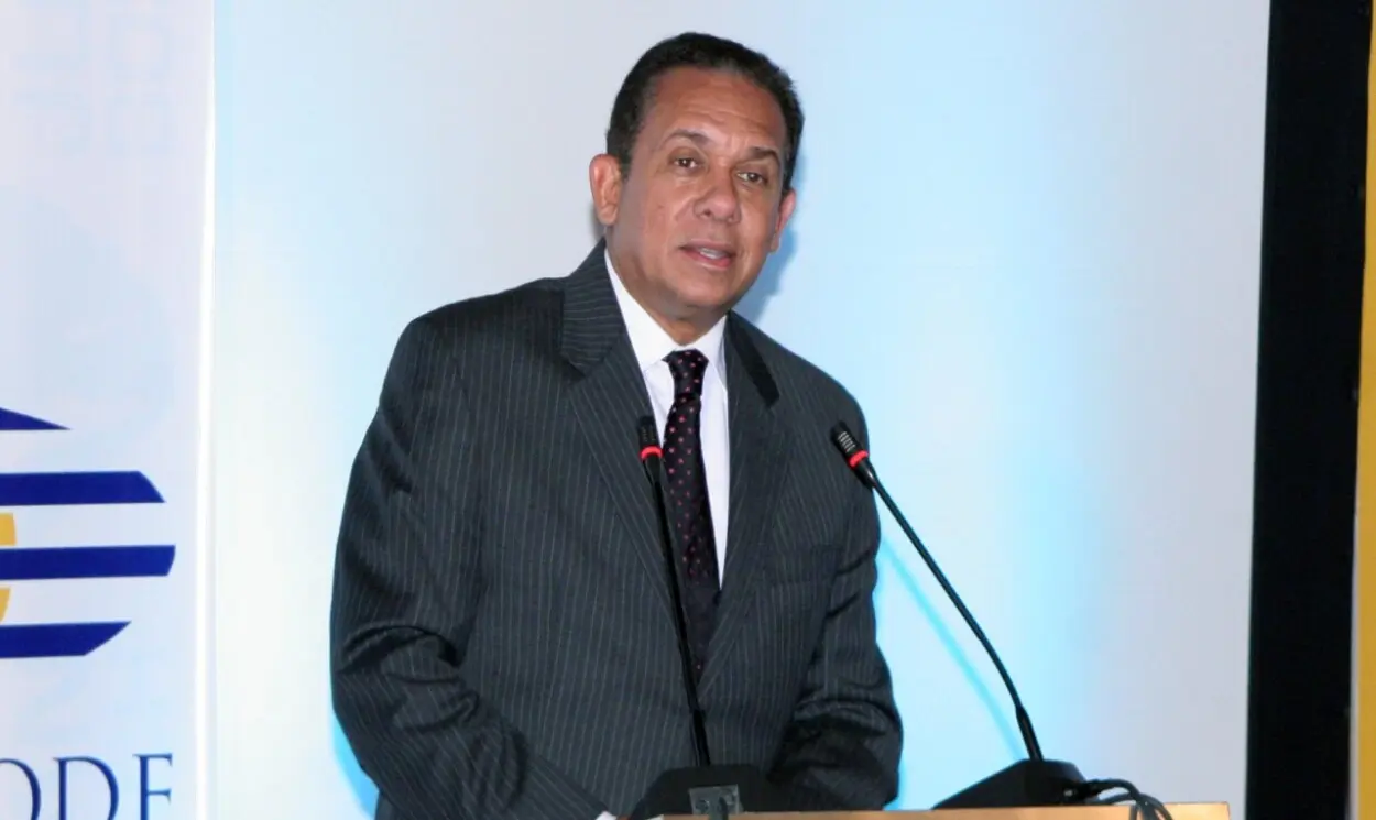 Lamentan fallecimiento de escritor José Rafael Lantigua