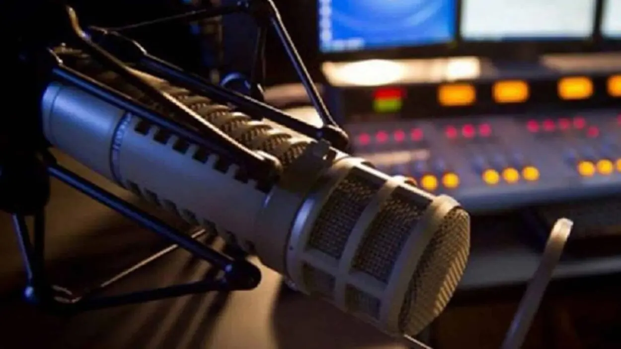 Obtén tu carnet profesional para radio y televisión en noviembre