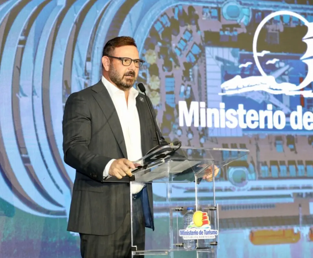 Abinader impulsa alianza histórica con FCCA para fortalecer turismo marítimo