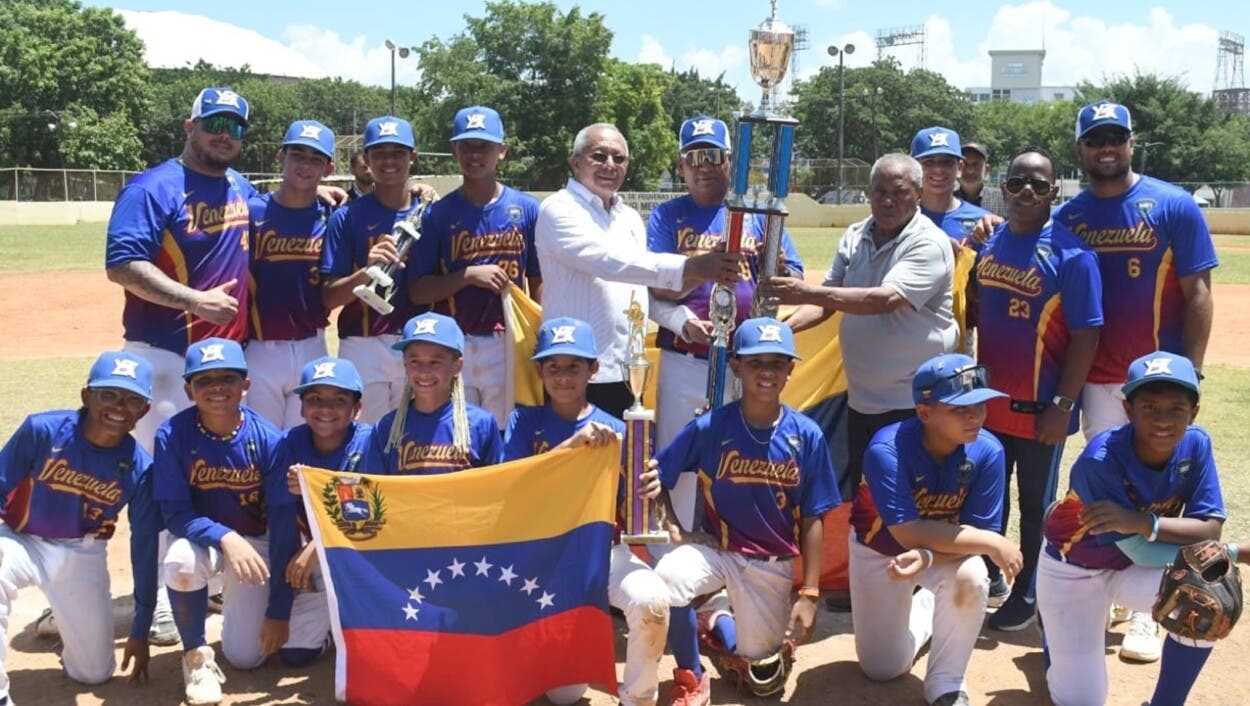 Venezuela, campeón Torneo Panam 11-12
