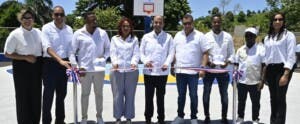 Juega RD Banreservas: Reconstruye dos canchas Samaná