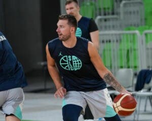 Luka Doncic volverá a entrenamientos tras pasar susto