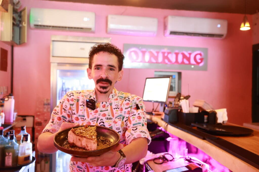 El chef dominicano José Israel Suárez, creador del Chessecharrón./Foto Eliezer Tapia