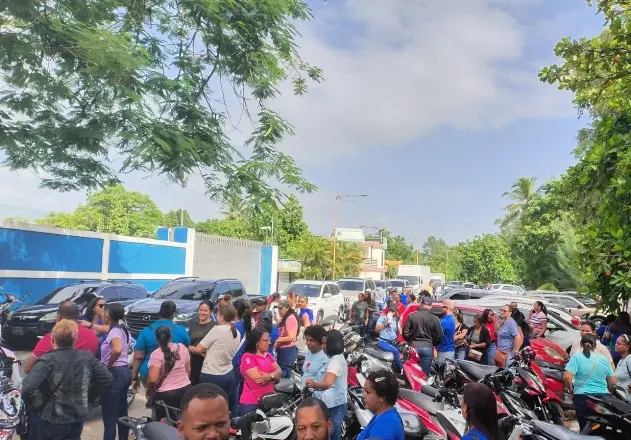 Paro de ADP en Bonao: 27 mil estudiantes afectados por un conflicto personal