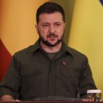 Zelenski condena el último ataque ruso ante el papa, que pide una paz «justa y duradera»