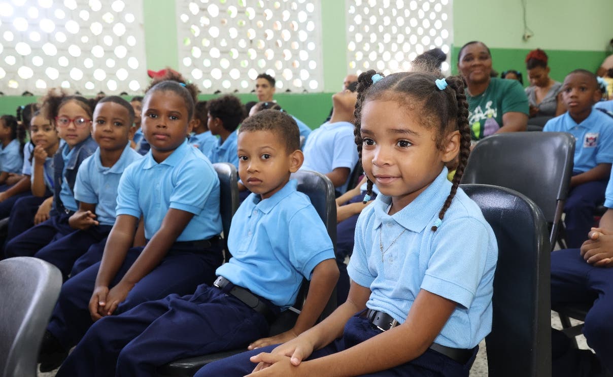 Califican de exitoso inicio de año escolar