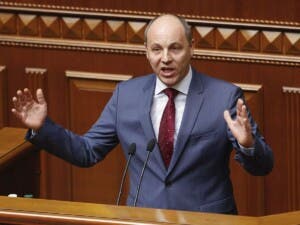 Asesinan a tiros al expresidente del Parlamento ucraniano Andrii Parubii