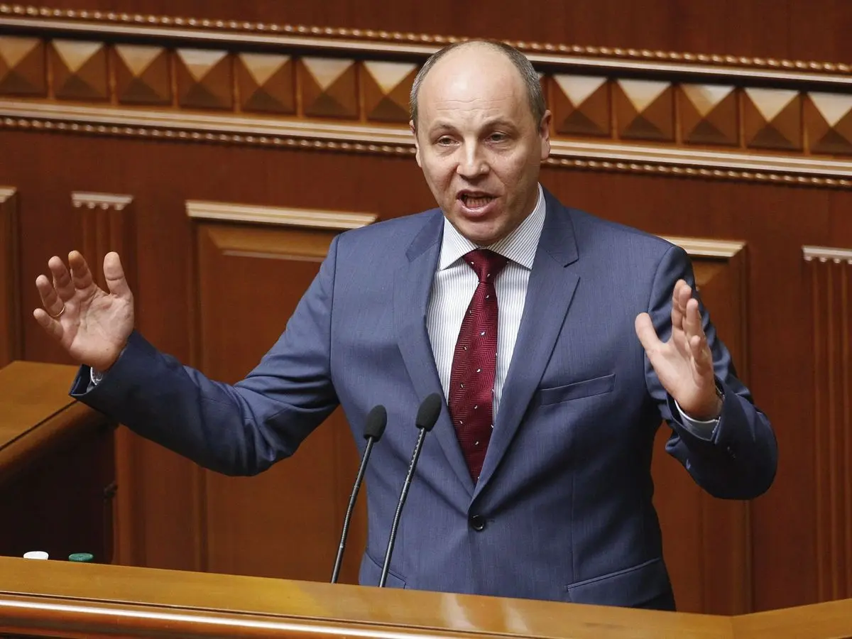 Asesinan a tiros al expresidente del Parlamento ucraniano Andrii Parubii