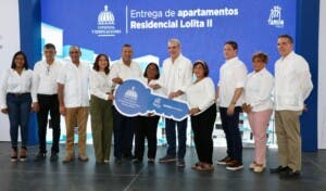 Abinader entrega 140 apartamentos en Hato Nuevo