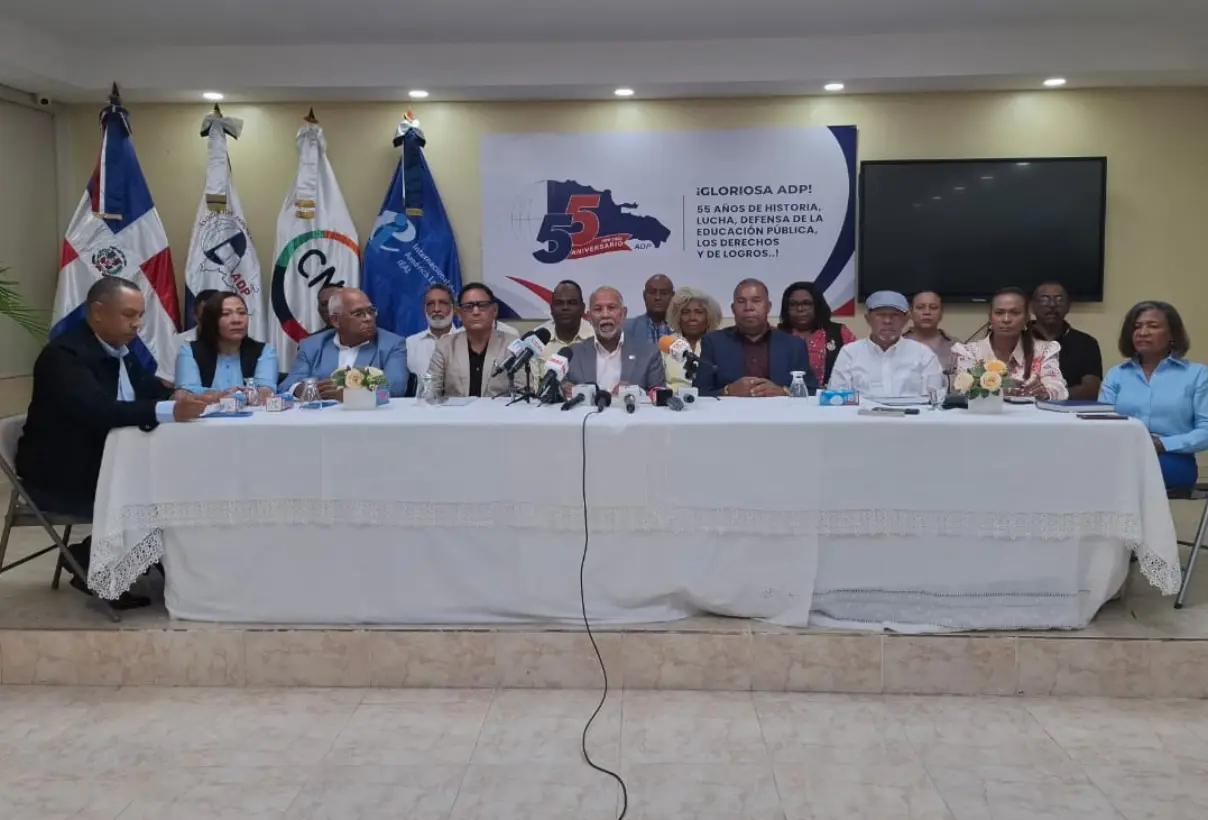 ADP alerta: Escuelas dominicanas en crisis a semanas de iniciar clases