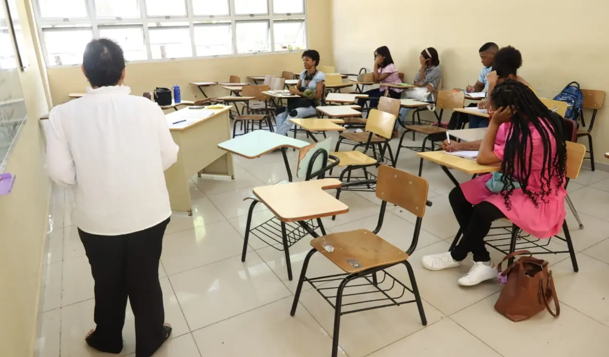 UASD retoma clases tras paro de maestros