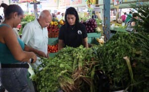 Desplome en ventas: Comerciantes alertan sobre escaso circulante