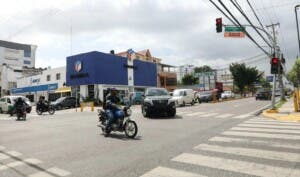 Amplían prohibición de giros a la izquierda