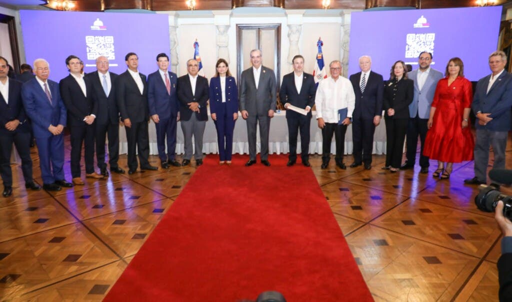 En este contexto, el Plan Meta RD 2036 simboliza un paso audaz hacia la consolidación de una estrategia de progreso a largo plazo para la República Dominicana. 