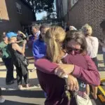 Tiroteo en escuela católica de Minneapolis deja dos muertos y 20 heridos