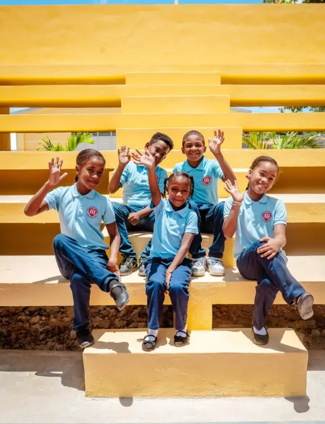 El Ministerio de Educación informó que más de 1.4 millones de estudiantes recibirán el bono Arranca a Mil por la Educación.