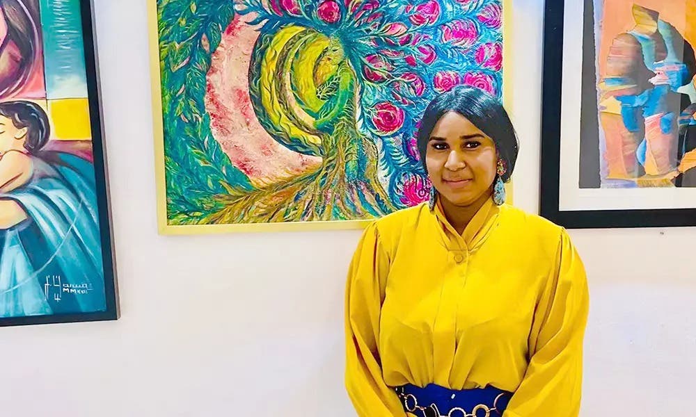 Ivelisse de León impacta la Bienal con su arte sobre violencia y esperanza