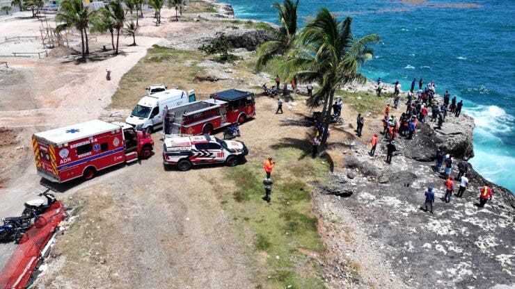 Investigan muerte de hombre que cayó con su vehículo al mar en la 30 de Mayo