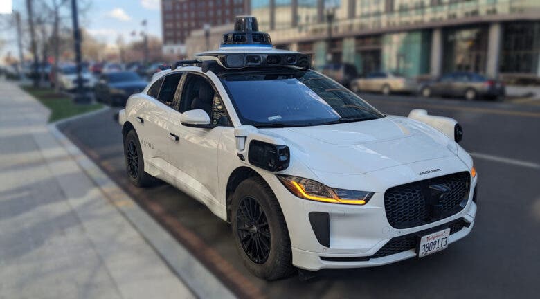 Taxistas de Nueva York exigen el retiro de robotaxis: ¿Paralizarán la ciudad?