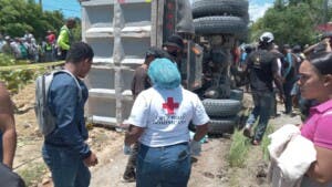 Accidente en la 6 de Noviembre deja al menos cinco muertos