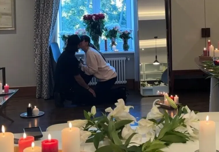 Bella Thorne sorprende con su propuesta de matrimonio a su novio