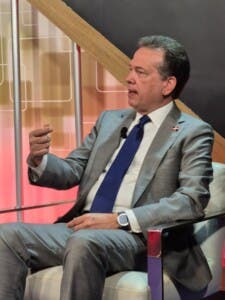 Ito Bisonó admite que gobierno necesita más recursos y tendrán que venir de una reforma